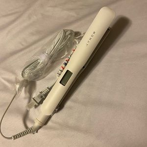 Monat hair straightener